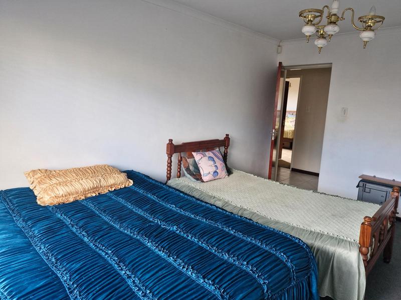 6 Bedroom Property for Sale in Cravenby Western Cape